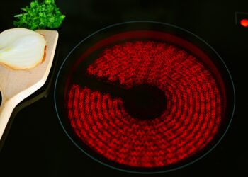 Quelle est la différence entre une spatule et une maryse ?