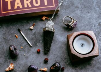 Quelle est la main qui porte chance ?