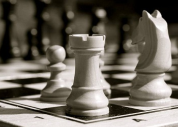 Quelle est la pièce la plus importante aux échecs ?