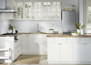 Quelle est la surface de IKEA Plaisir ?