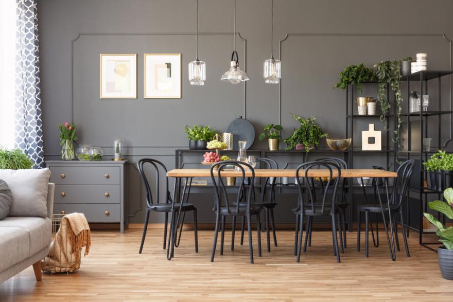 Quelle hauteur pour une suspension Au-dessus d'une table