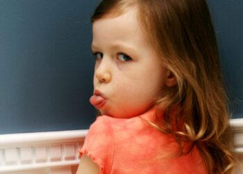 Quelle maladie fait dire des gros mots ?