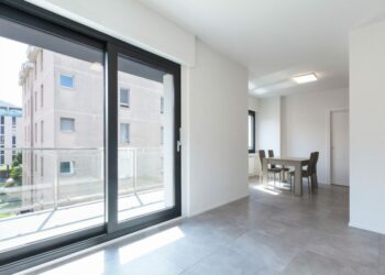 Quelle ouverture pour une porte coulissante ?