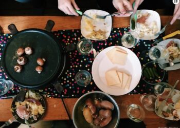 Quelle quantité de charcuterie par personne pour un buffet ?