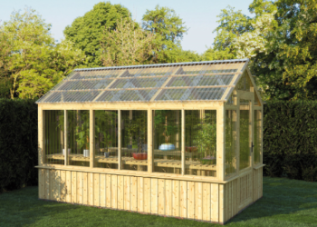 Quelle tôle transparente pour faire une serre de jardin ?