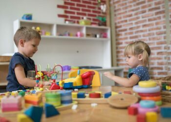 Quels jouets pour bébé Montessori ?