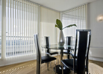 Quels rideaux pour porte-fenêtre salon ?