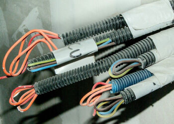 Quels sont les codes couleur des fils électriques ?