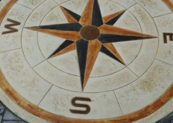 Qui a créé la rose des vents ?