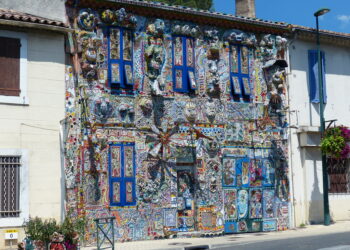 Qui a peint larmes d'or ?