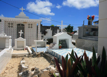 Qui peut faire des travaux dans un cimetière ?