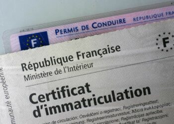 Qui peut me faire ma carte grise ?