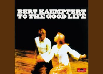 What is a jigsaw lover called?