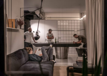 Appartement de luxe moderne par le bureau de design replus