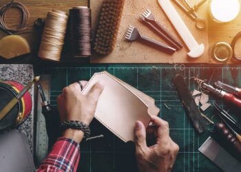 La super colle peut-elle être utilisée sur le cuir |  Coller des embouts en cuir