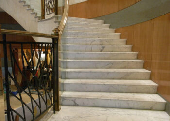 Utilisation de la pierre naturelle dans l&rsquo;architecture, les intérieurs et le design