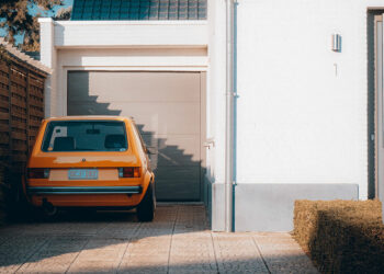 Remplacement de panneau vs remplacement de porte de garage