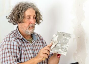 Comment réparer une fissure dans un mur de fond de teint |  Tout ce que vous savez tous les deux