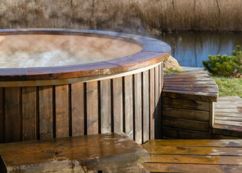 5 choses à considérer lors du choix d&rsquo;un spa à bois