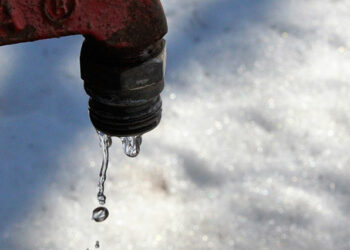 Comment trouver une fuite d&rsquo;eau sur votre propriété