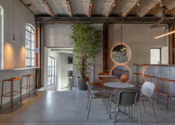 Platforma Wolff DJ Bar par Apio Studio