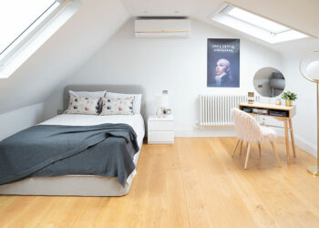 Quels sont les conseils pour transformer un grenier en bureau à domicile ?