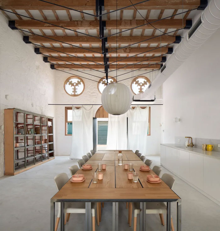 Un espace de retraite alternatif à Minorque, Espagne anna truyol artchimboldi 3