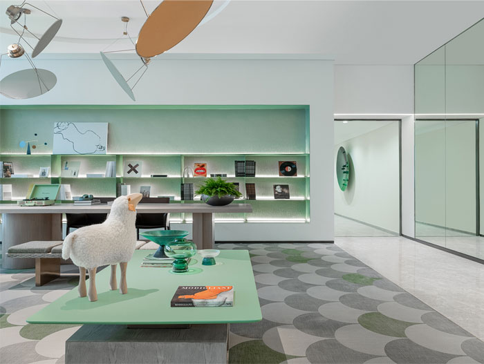 Un espace de travail et de vie qui présente un style de vie simple aux jeunes citadins espace de vie de travail 7