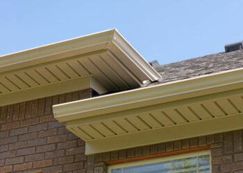 Comment nettoyer les rayures de tigre sur les gouttières en aluminium ?