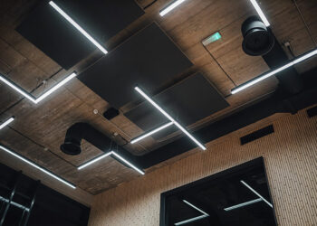 Les améliorations électriques dont votre ancienne maison a besoin