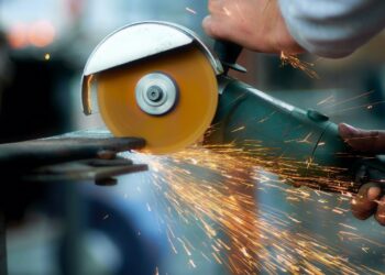 Quelle lame de meuleuse d’angle coupe le métal ?  |  Ce que vous devez savoir