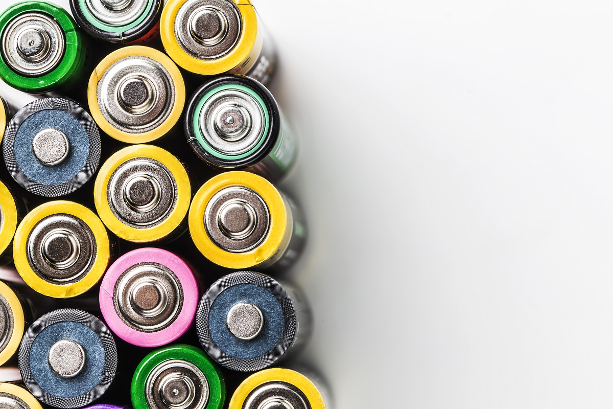 Batterie colorée.  Comment tester les piles au lithium CR123A Conclusion.