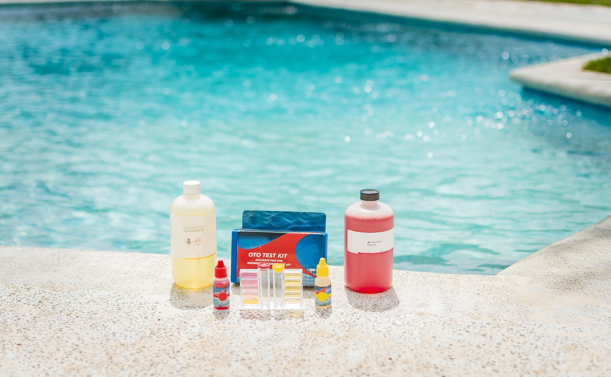Kit analyseur de chlore et de ph pour piscines, Kit pour tester l'eau de piscine, Testeur de pH et de chlore pour l'eau de piscine, Kit Oto et phénol pour piscine, Kit de test d'eau pour piscines.  Pourquoi devriez-vous tester l'eau de votre piscine.