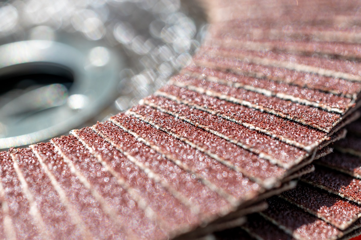 Disques de meulage pour meuleuses d'angle, macrophotographie d'un disque de meulage.  Qu'est-ce qu'un disque de meuleuse d'angle.