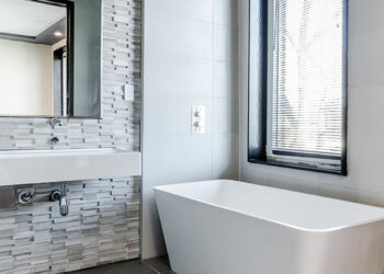 Les éléments clés à considérer avant de commencer la rénovation de la salle de bain