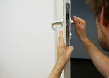 Les erreurs typiques d’embauche d’un serrurier que tout le monde devrait connaître