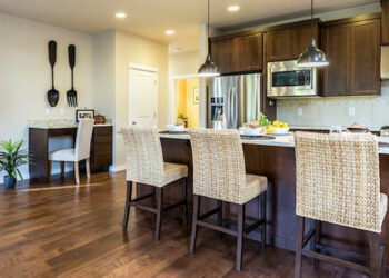 Créer la cuisine parfaite : conseils de décoration intérieure pour les propriétaires