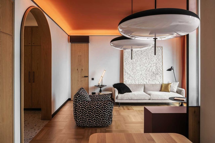 appartement moderne plafonds en terre cuite meubles en bois sol en terrazzo 024