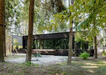Maison volante par les architectes ZROBIM