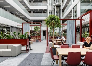 Un intérieur de bureau accueillant à Varsovie – Generali