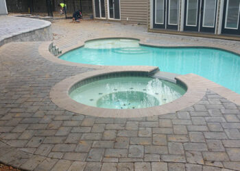 Tout ce que vous devez savoir sur les cascades de piscine